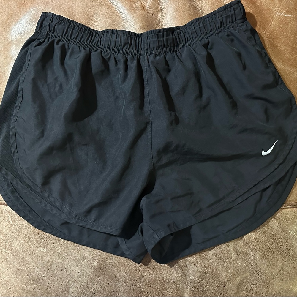 Women’s NIKE large dry temp shorts running volleyball black #1004
